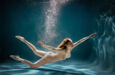 underwater sexy girl. Photo #4