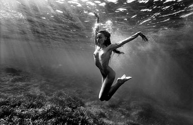 underwater sexy girl. Photo #6