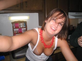 amateur teen cleavage. Photo #7