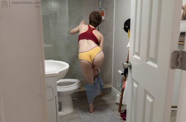 hidden toilet spy cam. Photo #5