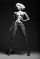 amanda lepore nude. Photo #2
