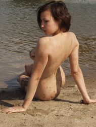 naked women on nude beaches. Photo #2