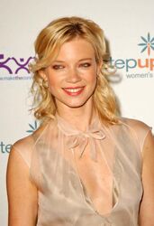 Amy Smart's steamy gallery will make your head spin!. Photo #7